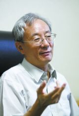 章百家 简历
