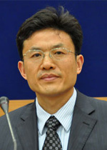 尹中立   简介