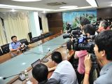 海南万宁警方提请逮捕“带女生开房”两嫌犯