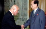 日高官访朝被冷处理 安倍触朝为哪般
