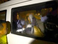 成都一抢匪被擒 4人开车扮警察救同伙