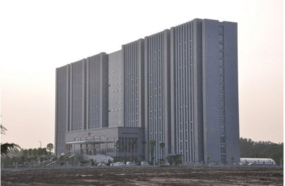 豪华办公楼都盖了，还怕人拍照？