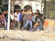 埃及多地爆发冲突致4死34伤