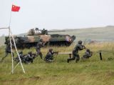 中俄联合反恐军事演习举行首次实兵合练