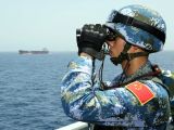 中国海军两批护航编队在亚丁湾联合护航