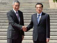 李克强同新加坡总理李显龙举行会谈