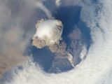 NASA公布全球火山喷发太空俯瞰图