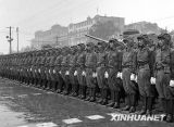 1956，大雨振军容