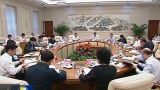 切实“批评与自我批评” 开好民主生活会