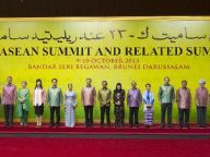 李克强出席文莱苏丹哈桑纳尔举行的欢迎宴会