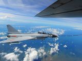 广空歼-10战机进行实战环境海上空中加油