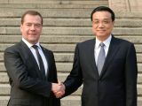李克强会见俄罗斯总理梅德韦杰夫并出席记者会