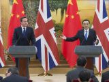 李克强与卡梅伦共同会见记者