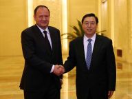 张德江与保加利亚议长米科夫举行会谈