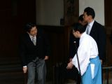 安倍晋三参拜供奉有二战甲级战犯的靖国神社