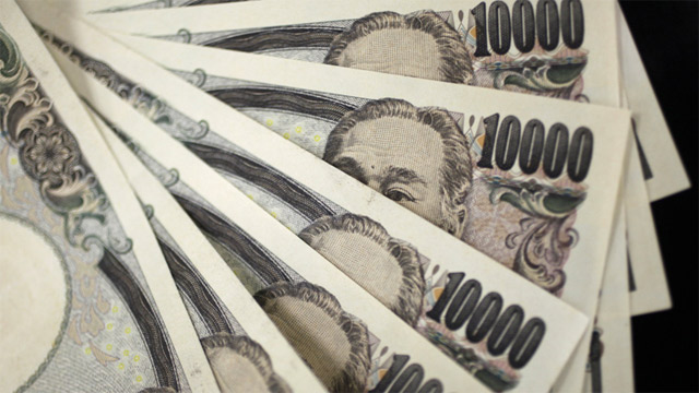 【年终特稿】“安倍经济学”一周年效力减退