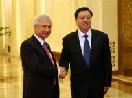 张德江与法国国民议会议长巴尔托洛内举行会谈