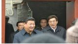 习近平雾霾中视察北京南锣鼓巷：同呼吸 共命运