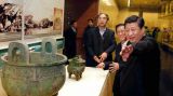 总书记参观北京历史文化展览：小心别碰到