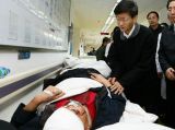 孟建柱在昆明指导“3·01”严重暴力恐怖事件处置工作 看望慰问受伤群众和遇难者家属