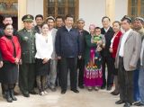 习近平赴新疆考察 视察军队及武警