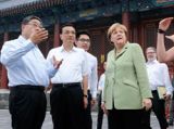 李克强陪同默克尔参观天坛公园