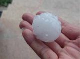 北京突遭暴雨袭击 冰雹大如乒乓球
