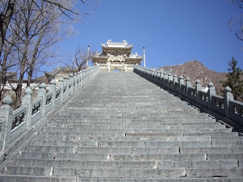 南北朝时期，五台山佛教的发展出现第一个高潮
