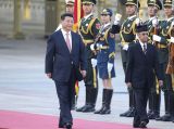 习近平举行仪式欢迎马来西亚最高元首哈利姆访华