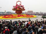 国庆出游热 景区人头攒动