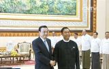 李克强会见缅甸联邦议会议长兼人民院议长 