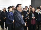 李克强：推进城镇化意不在“楼”而在“人”