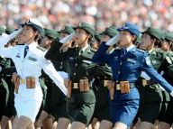 图说：中国女兵方队（1958-2009）