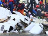 直击台湾复兴航空坠河客机搜救现场