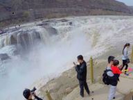 航拍壶口瀑布“桃花汛”