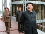 金正恩视察卫星控制综合指挥所