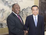 李克强会见南非副总统拉马福萨