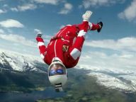 极限运动：人体空中接力