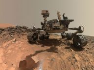 “好奇号”晒火星自拍照