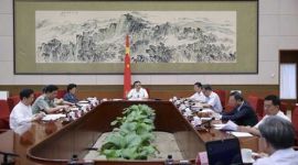 李克强专题讲座上的三句话释放了什么信号？