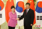 习近平会见韩国总统朴槿惠