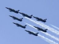 看特技飞行表演请到多伦多