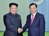 刘云山向金正恩转交习近平亲署函