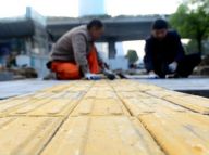 国际盲人节：走不通的盲道