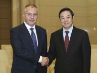 刘奇葆会见欧洲社会党主席