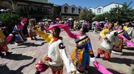 独家评论 丨 在引领人民群众奔小康中提高宣传和组织群众能力 