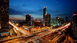 独家评论 丨 不等扬鞭自奋蹄 