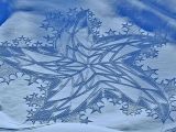 雪地巨幅画作竟然是走出来的
