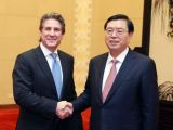 张德江与阿根廷副总统举行会谈