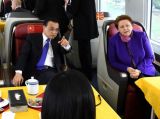 李克强与中东欧国家领导人在高铁上说了些什么